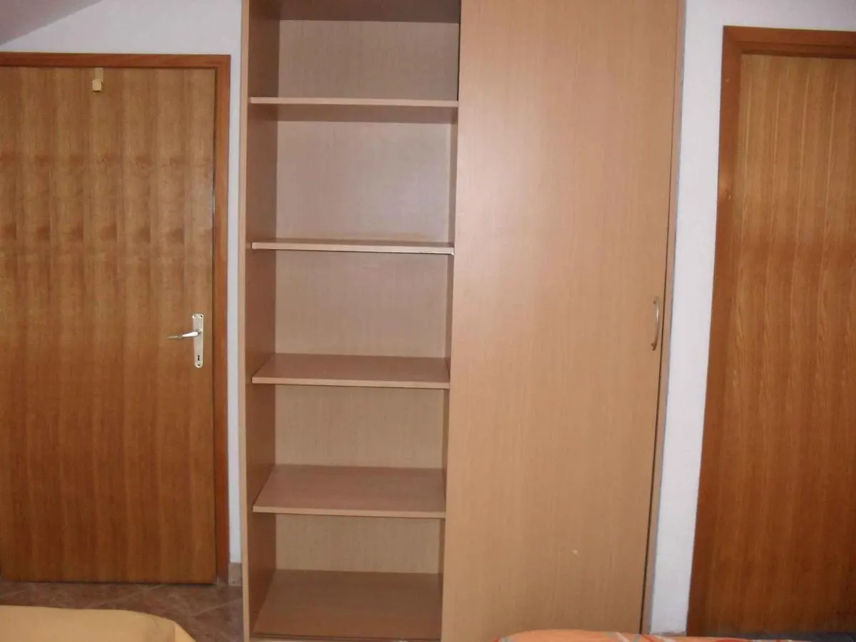 Apartments In Lopar/Insel Rab 17728 0*, Lopar Croaţia